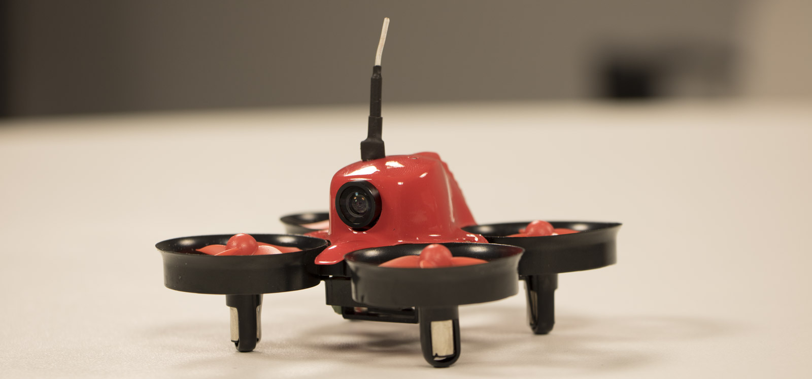 Kit mini dron carreras eachine e013 mando y gafas